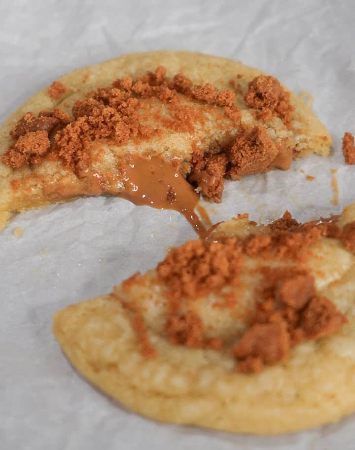 Cookie Butter Stuffed Cookies - - In Alexa's Kitchen