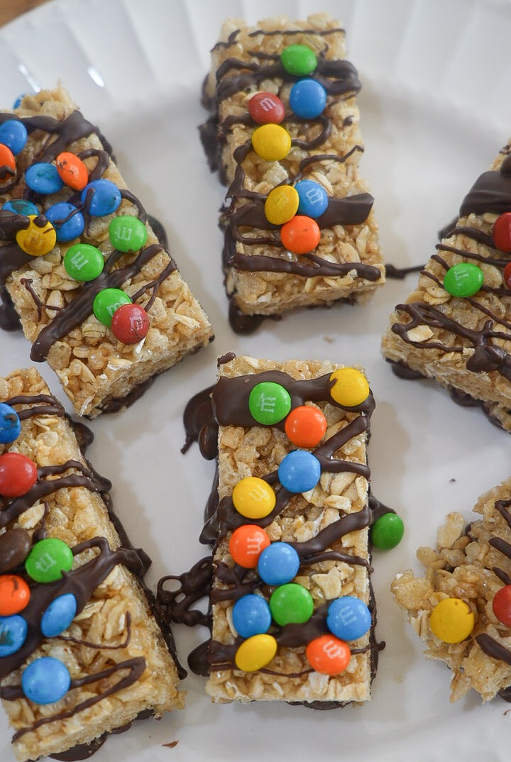 Serve these Copycat Kudos Bars to friends and family
