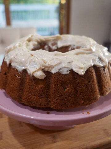 Frosted apple cinnamon bundt cake