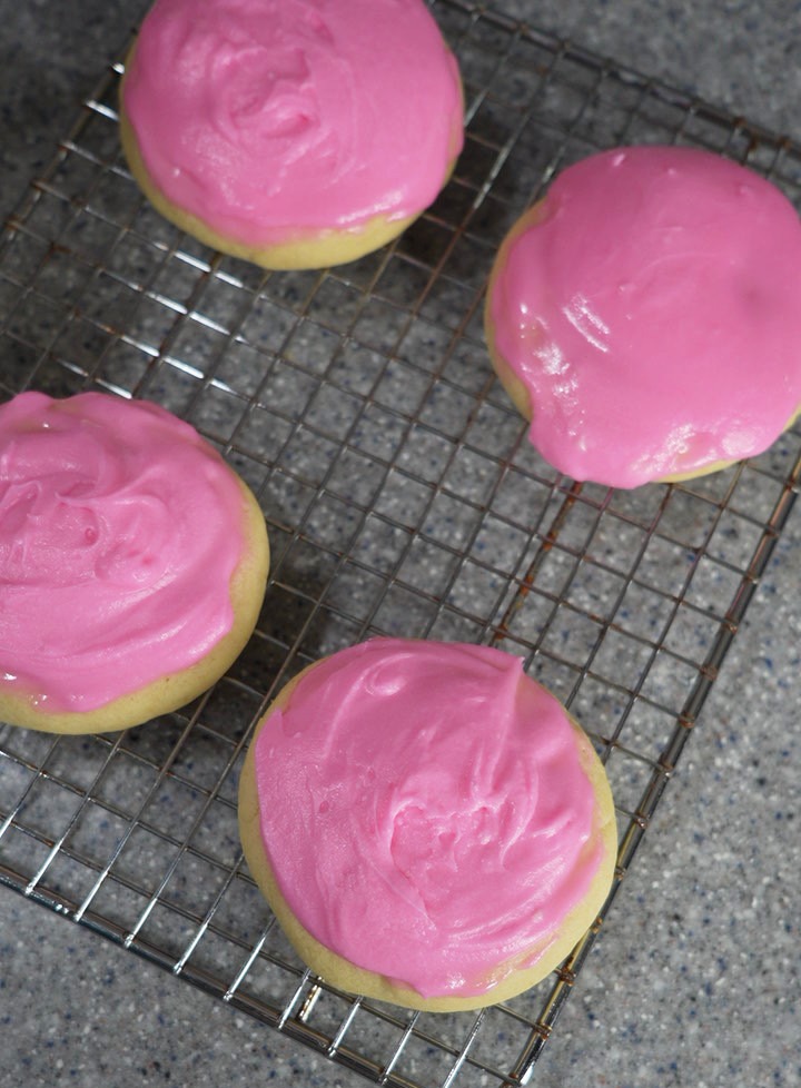Frosted Copycat Crumbl Cookie - Original Pink Sugar